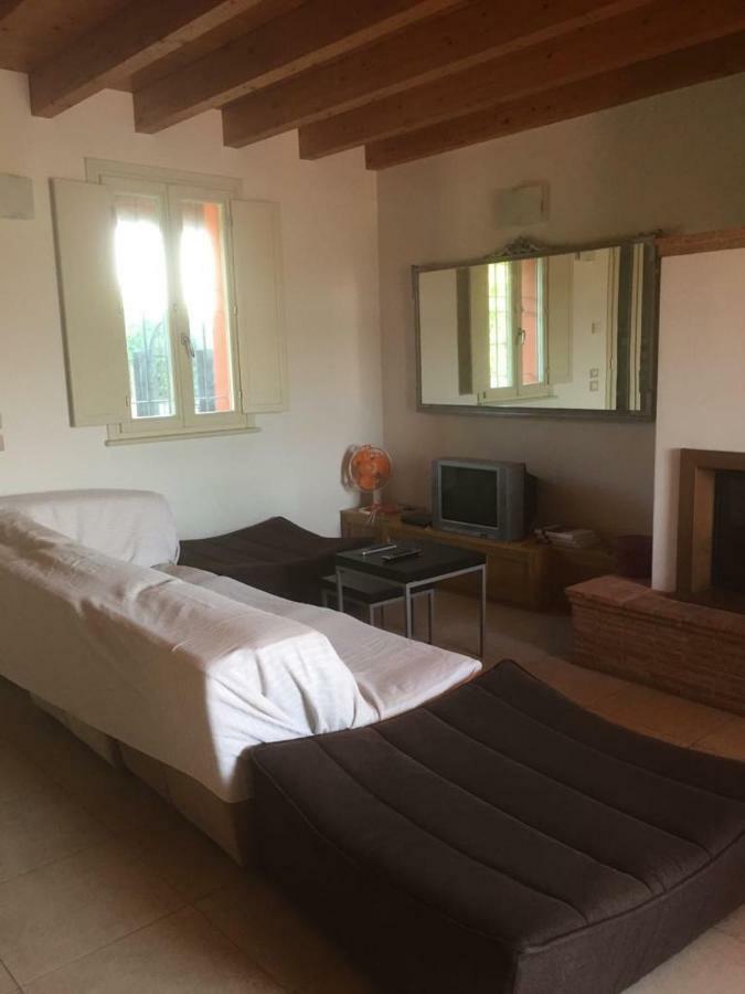 Casa In Campagna _Lori Volta Mantovana Εξωτερικό φωτογραφία